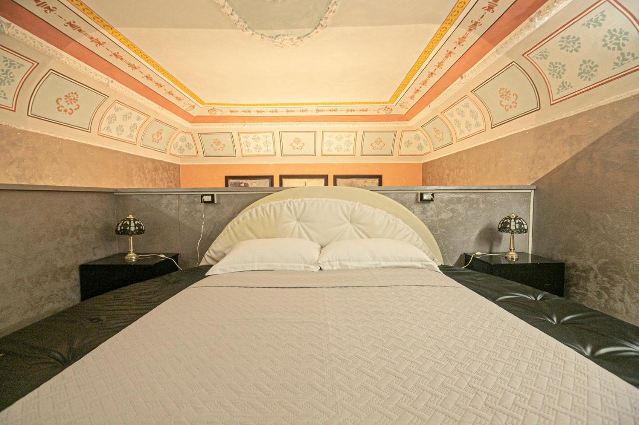 Dimora Patrizia In Centro Appartement Genua Buitenkant foto